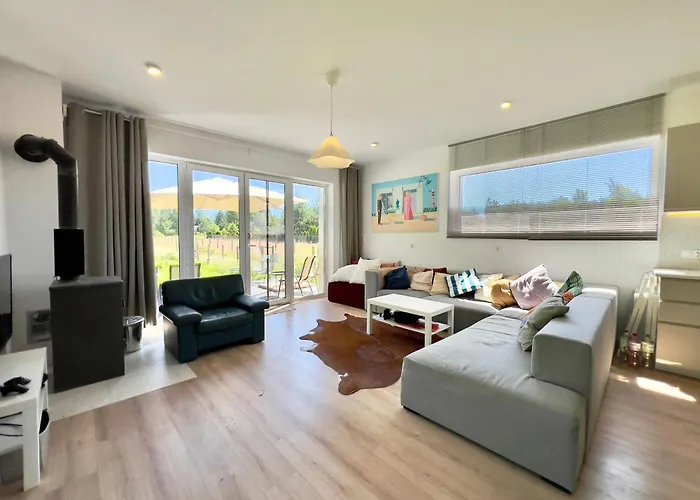 Mazury House Sailing & Vila *